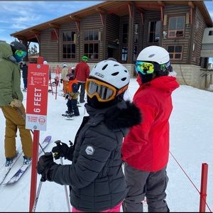 Meet your Posher, Enzo